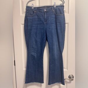 Chico's - So Slimming Girlfriend Kick Flare Crop Jeans